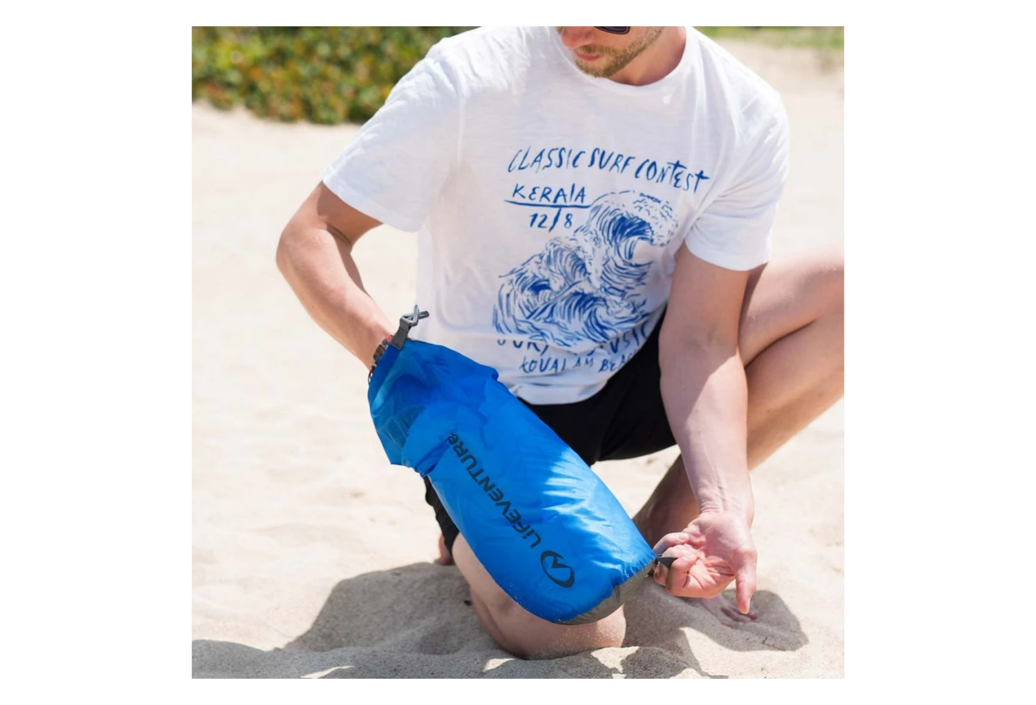 Lifeventure Ultralight Dry Bag 5L Blue 4 Lifeventure Ultralight Dry Bag 5L Blue - Image 2